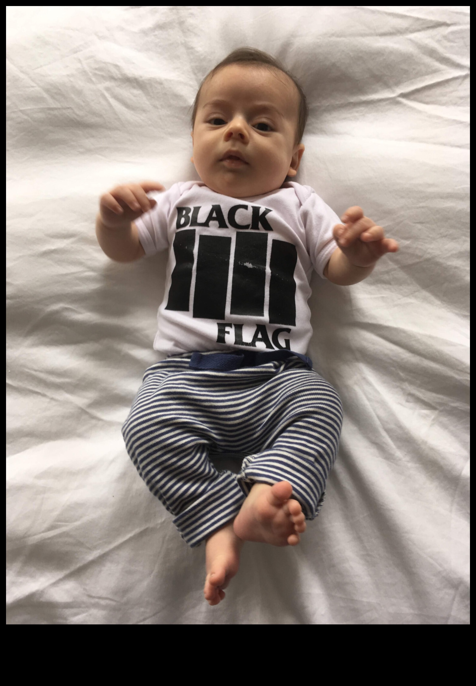 مصمم الأزياء الصغير: تلبيس طفلك بأناقة